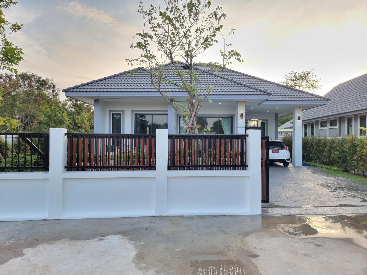 Baan Dalah Buriram Villa Екстериор снимка